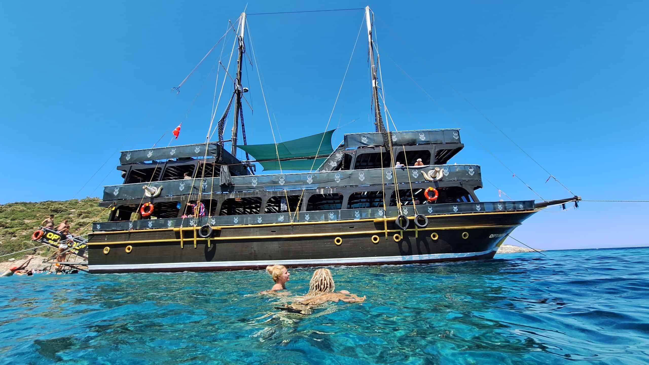 Aile Dostu Kuşadası Tekne Turu Paketleri