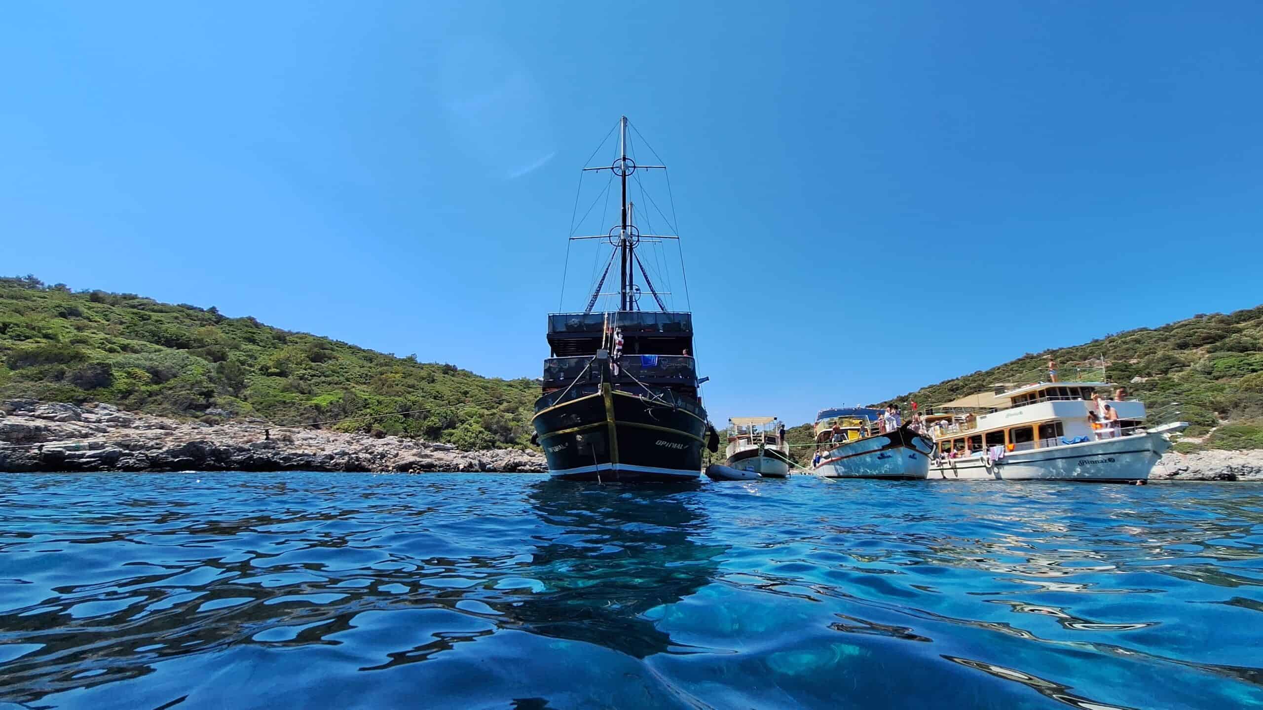 Kuşadası’nda Tekne Turu İçin En İyi Noktalar Nereler?